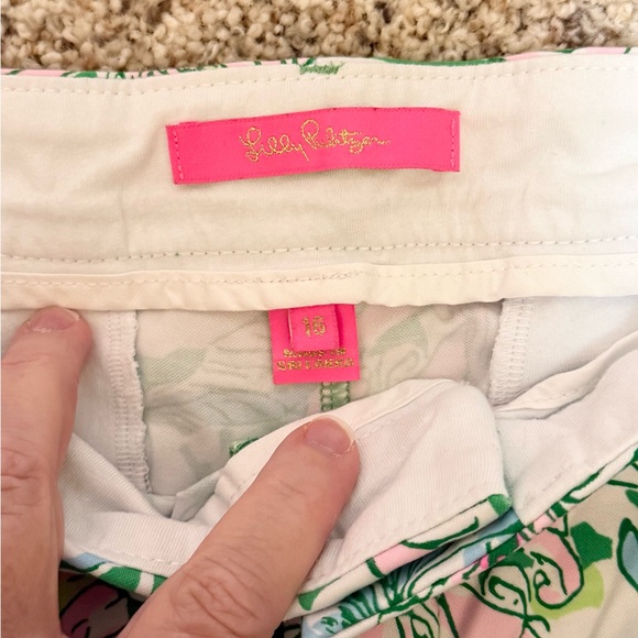 Lilly Pulitzer Size 16 Shorts Coconut Jungle Print Hibiscus Floral - Picture 2 of 6